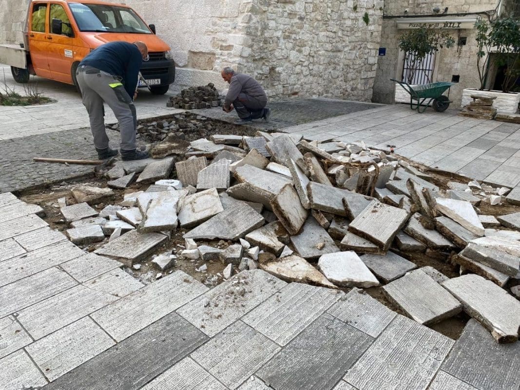 "PREORAN" SAMI CENTAR SPLITA Buka bagera iznenadila Splićane. Iz Grada izvijestili da se radovi nastavljaju i narednih dana