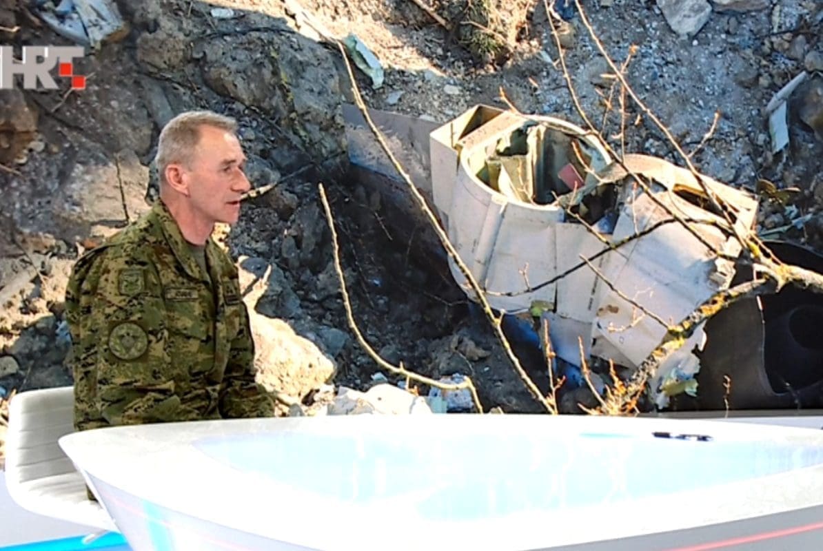 JE LI OVO ZABRINJAVAJUĆE? Vojna osoba: Dron od šest tona možda nosio veliku bombu koja nije eksplodirala!