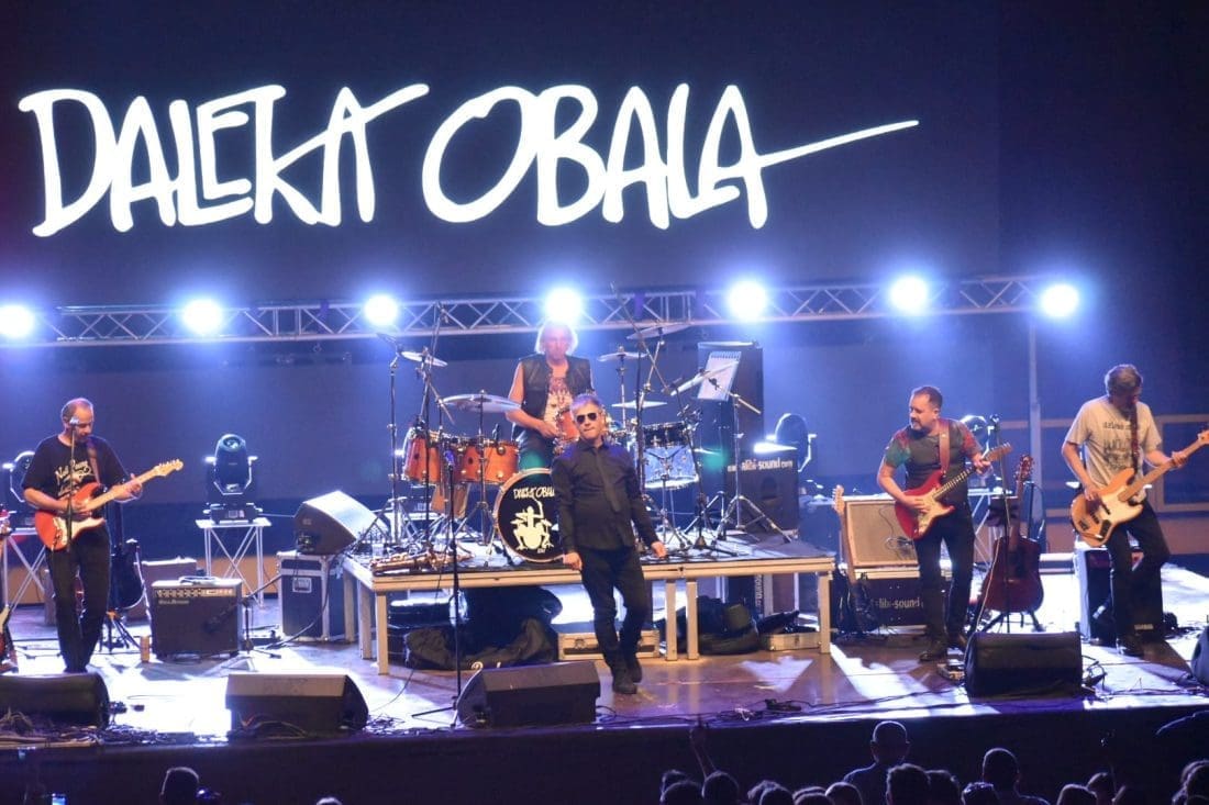 SPLIT JE OVO DUGO ČEKAO Daleka obala napunila Gripe, cijela dvorana uglas pjeva hit za hitom