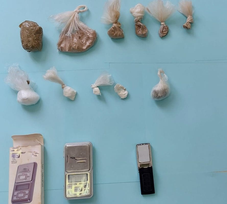 UHIĆEN 55-GODIŠNJI DILER IZ SPLITA Policija mu našla heroin, kokain, "travu",...