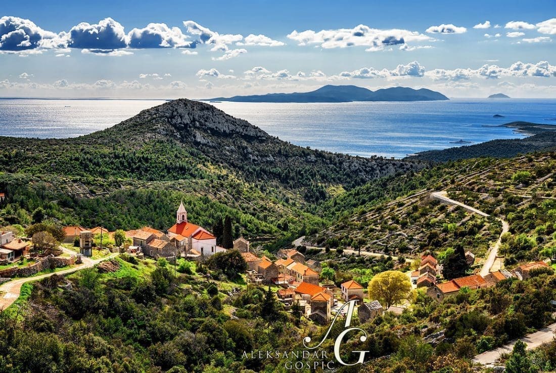 Nekad je bilo prvak proizvodnje lavande u Europi, sada ima tek nekoliko stanovnika: Znate li koje je ovo predivno selo na Hvaru?