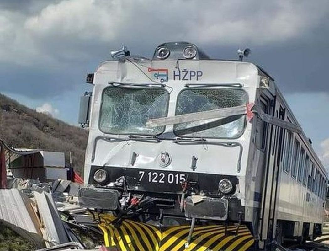 TRAGEDIJA NA PRUZI Maloljetna osoba poginula u naletu vlaka
