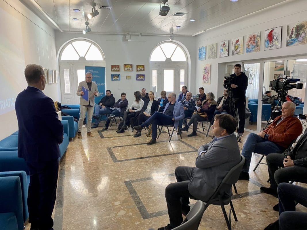 Turistička konferencija na Bolu: Evo tko bi mogao profitirati ove sezone...