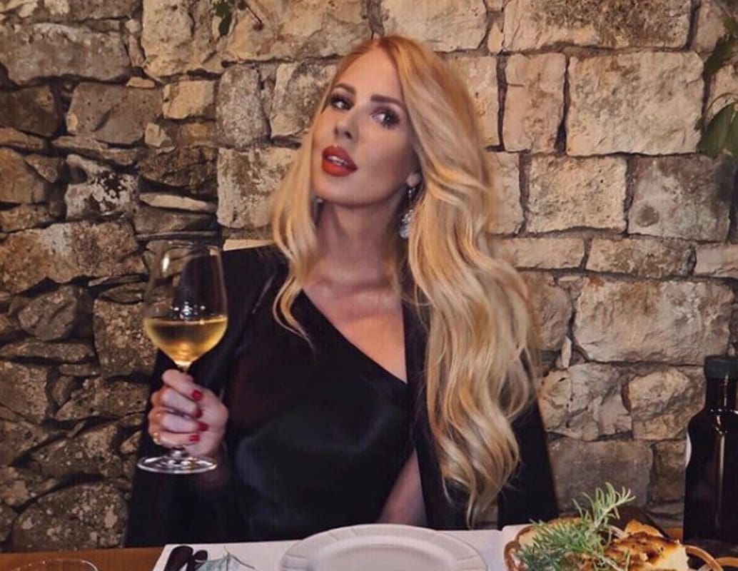 Kći domaće glumice i bivšeg vaterpolista otkrila nepoznate detalje o životu: "Oni su moji mama i tata koji su mi dali život i dah. Neizmjerno ih volim i poštujem"