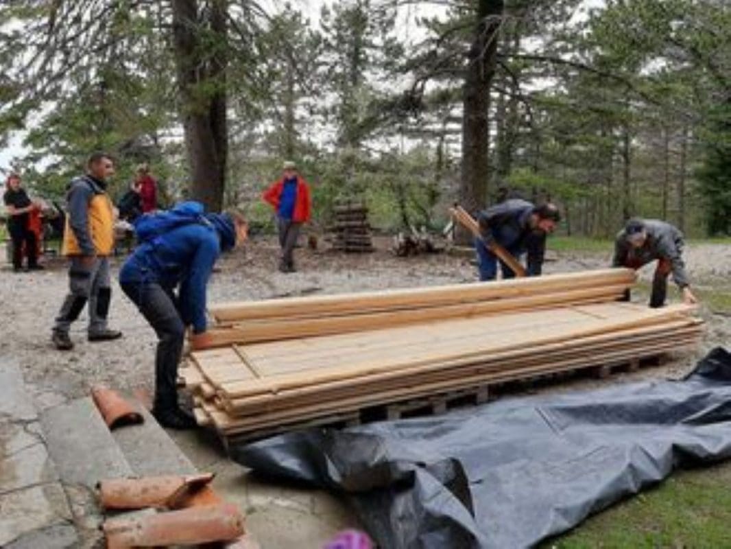 USKORO JOŠ LJEPŠI Pogledajte kako teku radovi na planinarskom domu Mosor