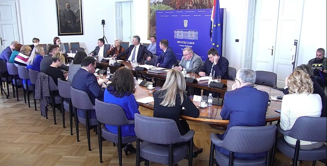 Tek što je sjeo u fotelju, Puljak izglednog ministra upoznala s velikim problemom u Dalmaciji: "Evo, sad je upoznat"