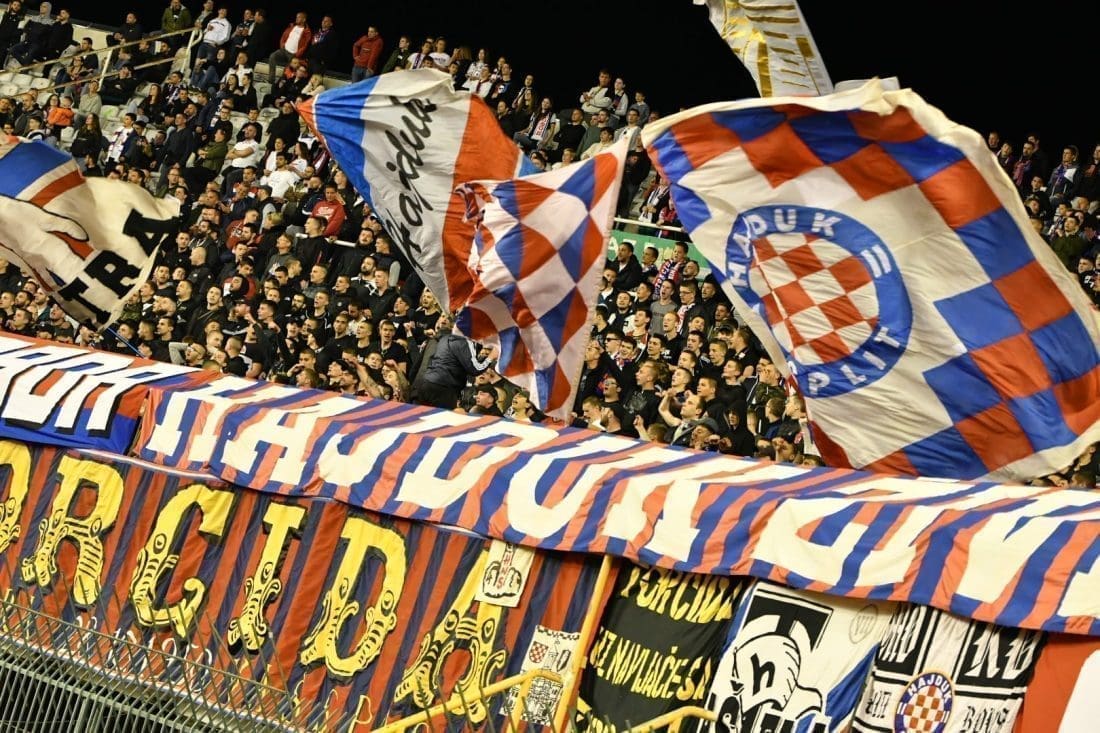 split-poljud-torcida-bakljada-gorica-utakmica-hnl (1)