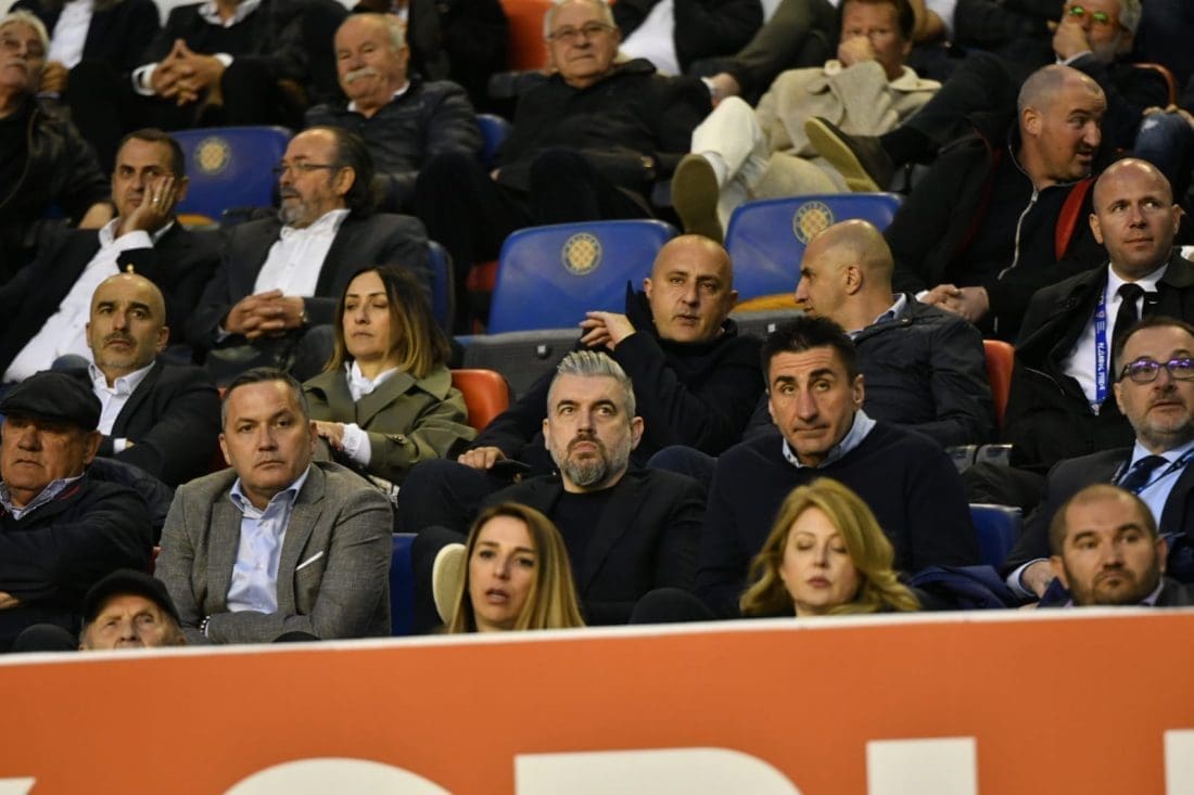POGLED NA SVEČANU LOŽU Predsjednik HNS-a, bivši predsjednik Hajduka, Stipe Pletikosa...