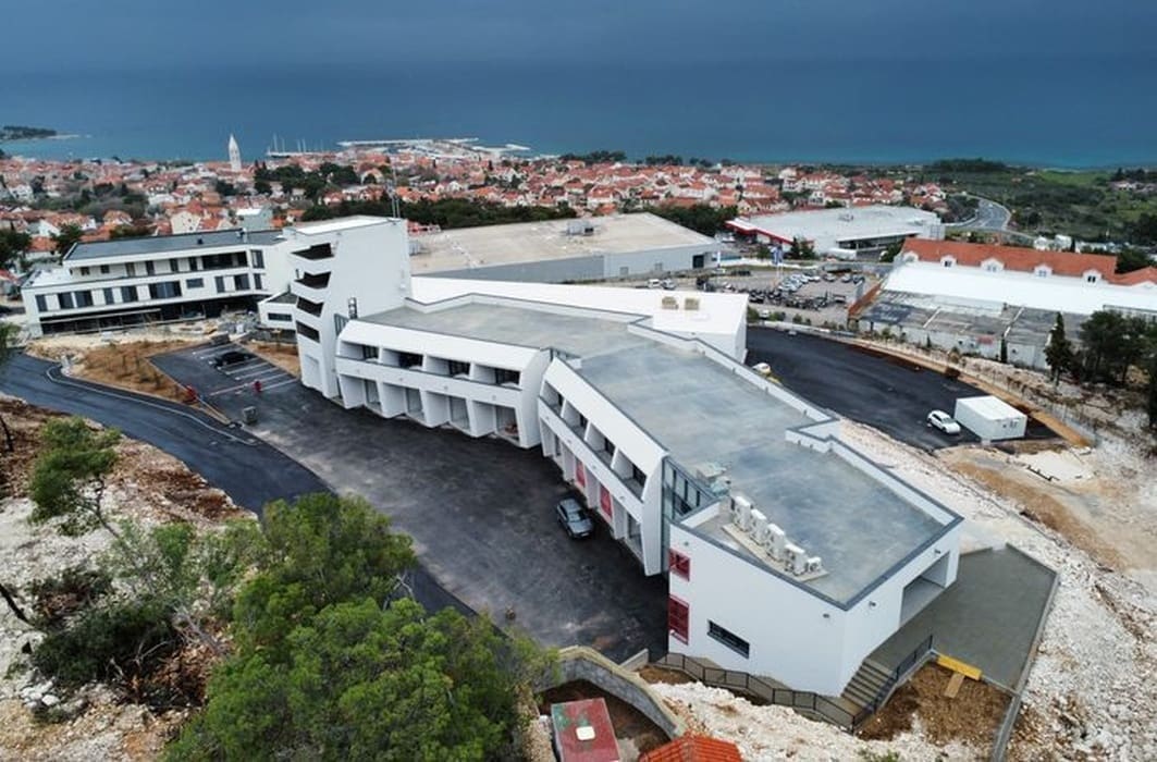 IMAJU RAZLOGA ZA PONOS Novi vatrogasni dom u Supetru spreman za otvaranje, izgleda veličanstveno