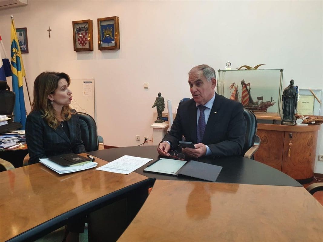 KAKO ĆE IZGLEDATI PROSLAVA DANA GRADA I BLAGDANA SV. DUJMA? Župan Boban o proslavi Dana Grada Splita i sv. Dujma razgovarao s povjerenicom za Grad Split, Mirnom Vežom