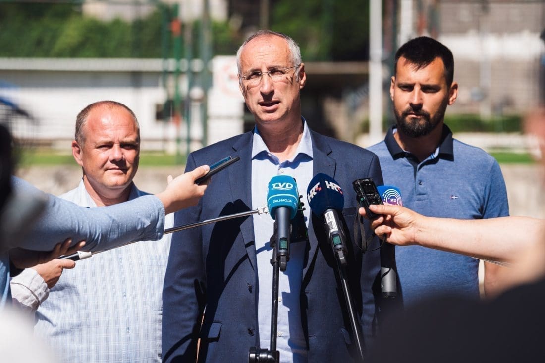 ŠTO SE DOGAĐA IZA PROJEKTA STARI PLAC? Hajduku teren besplatno, a Puljkov zamjenik kaže: "Zamislite da naplaćujete svoj stan svome sinu?!"