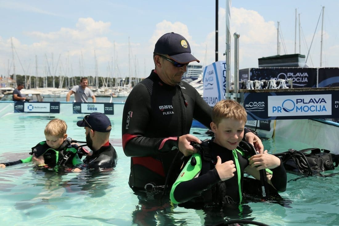 7. Pogled u plavo i Plava promocija