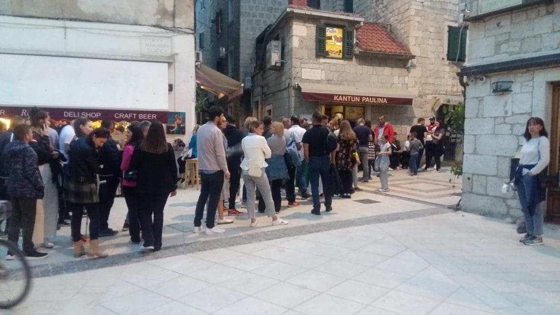 OĆE LI OSTAT KOJI ĆEVAP? Navala na popularnu Kantun Paulinu, dok dođeš na red - umreš od gladi