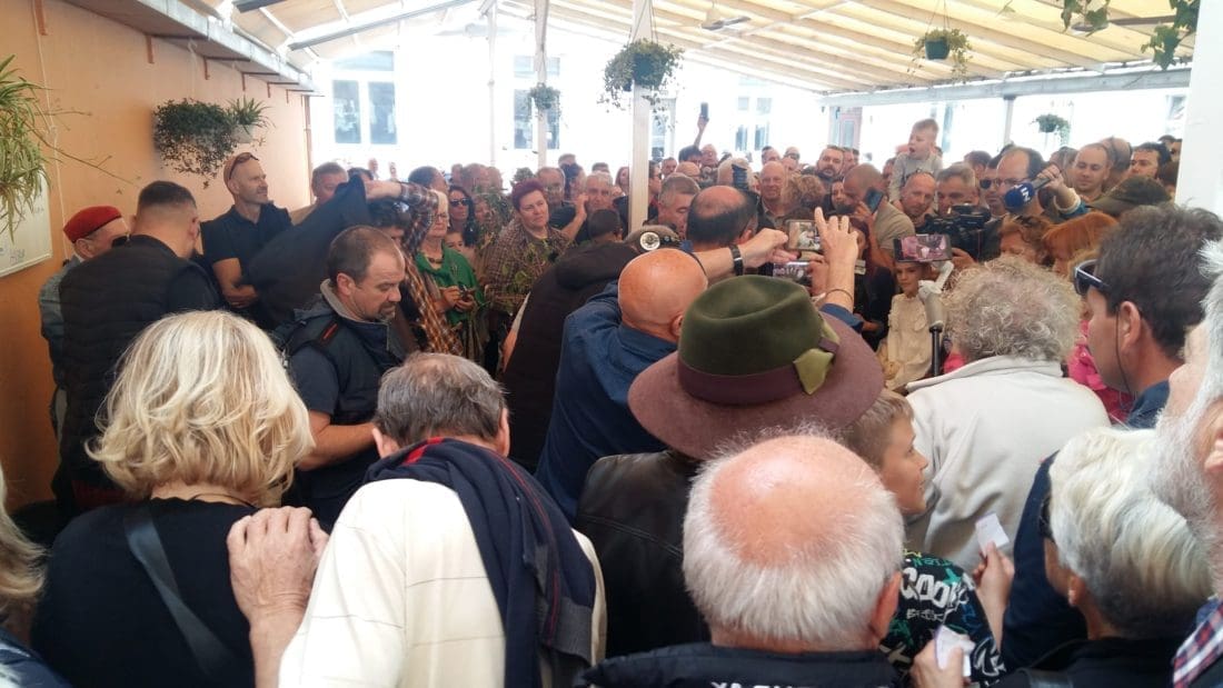 LUTRIJA NA SPLITSKOJ PEŠKARIJI Evo tko su sretni dobitnici tri najlipše ribe u današnjoj ponudi s peškarije. Tri kapitalca idu u Žrnovnicu, na Hvar i u Split