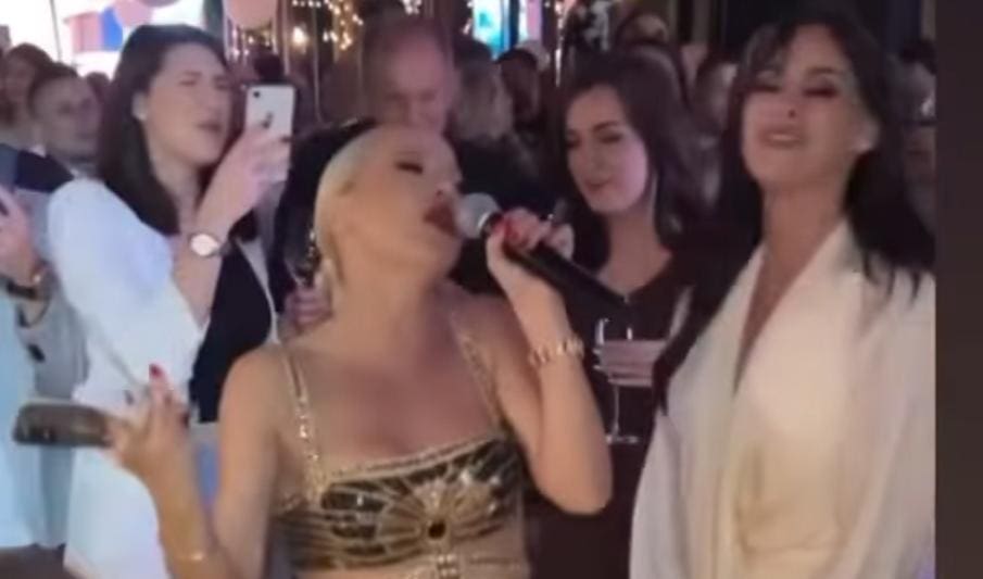 PRAVI DELIRIJ U SPLITU Maja Šuput ukrala Rozgi mikrofon i zapjevala Opijum, u hotelu Park se okupile brojne poznate ljepotice
