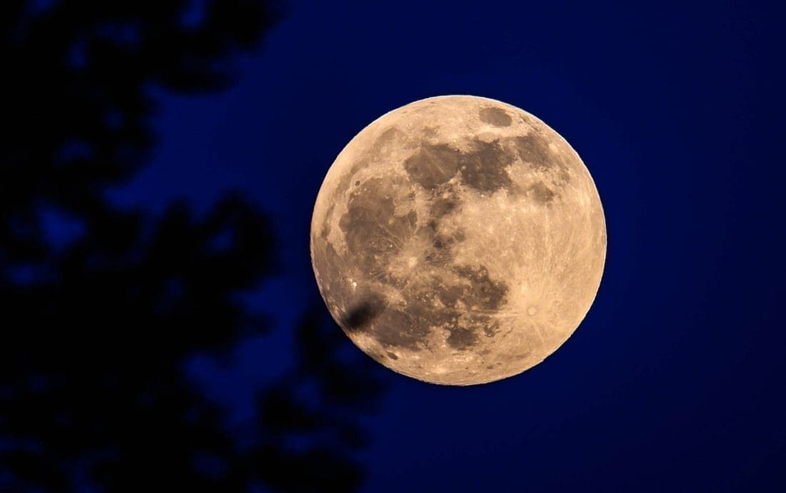 Spektakl je bio vidljiv iz Hrvatske: Potpuna pomrčina i superkrvavi Mjesec