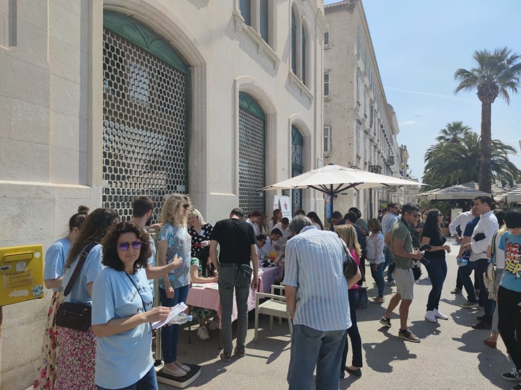 AKCIJA NA RIVI Još uvijek možete besplatno izmjeriti šećer: "Šetajte trideset minuta na dan, izbacite pekaru i povećajte povrće"