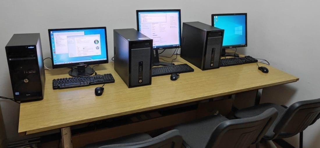 POZIVAJU SPLIĆANKE I SPLIĆANE Odazovite se besplatnom tečaju iz informatike