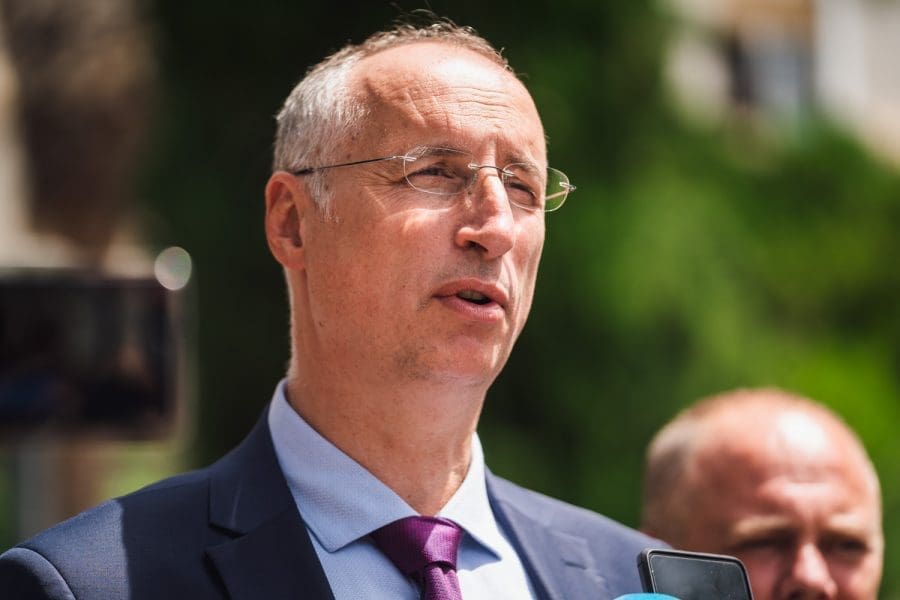 PADA LI VEĆ VEČERAS ODLUKA? Neslužbeno Puljak uvjerljivo vodi, Kuzmanić umiruje: "Dolaze nam kojekakve informacije"