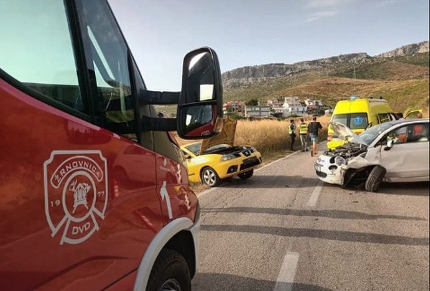 TEŽA PROMETNA KOD KUČINA Tri osobe hitno prevezene u splitsku bolnicu, cesta je dva sata bila zatvorena za sav promet