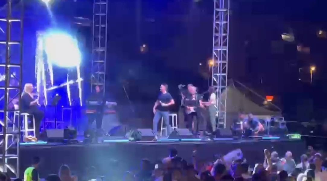 "JOLE, DI SI?" Zeko pozvao Jolu na pozornicu, na Žnjanu nastao "lom" na prve taktove hita