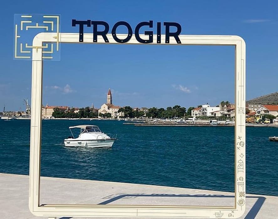 Nikad lakše do poljupca: Prva trogirska „Kissing spot“ lokacija