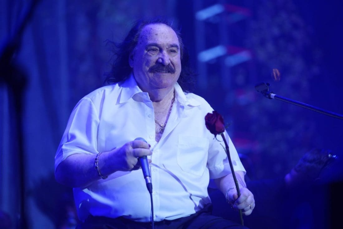 VELIKODUŠNA GLAZBENA LEGENDA Na koncertu branitelji i djelatnici KBC-a kojima je Mišo podijelio ulaznice. Donirao i pozamašan iznos odjelu na kojem se liječio