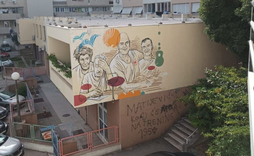 Večeras se svečano otvara mural Smoje, Mosora, Čubija i Zdenka Runjića na Blatinama