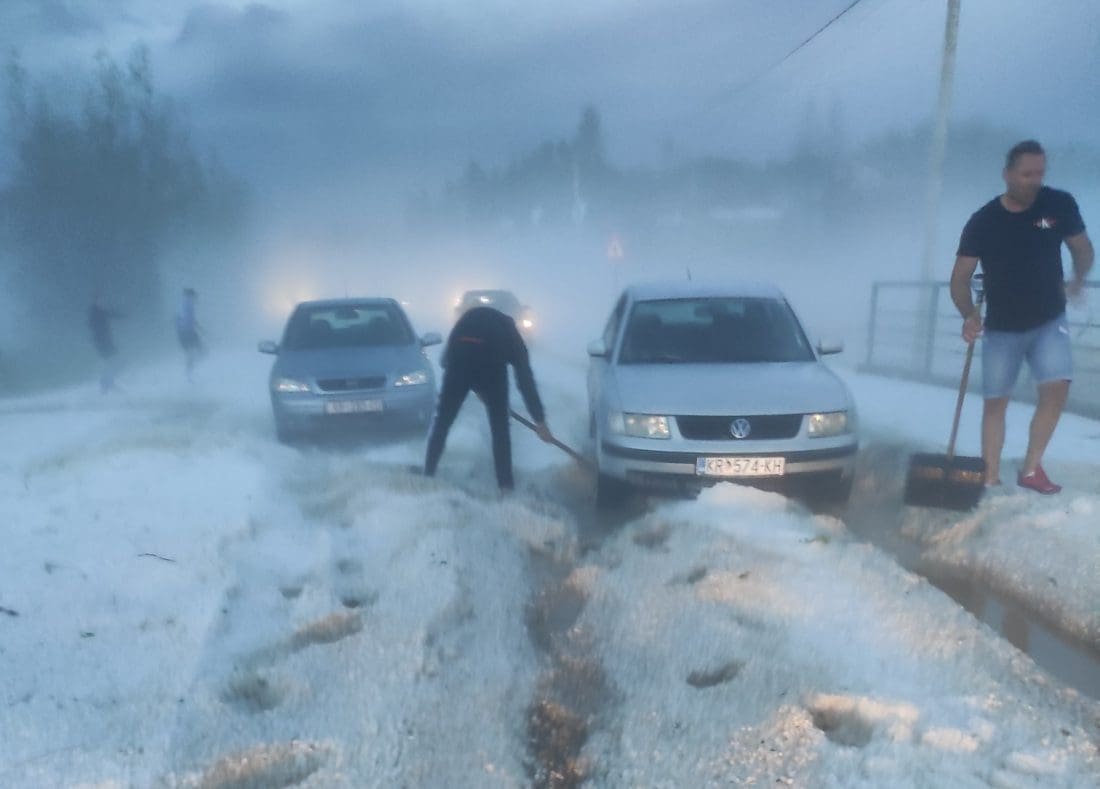 Vatrogasci objavili nove fotografije velikog nevremena i tuče