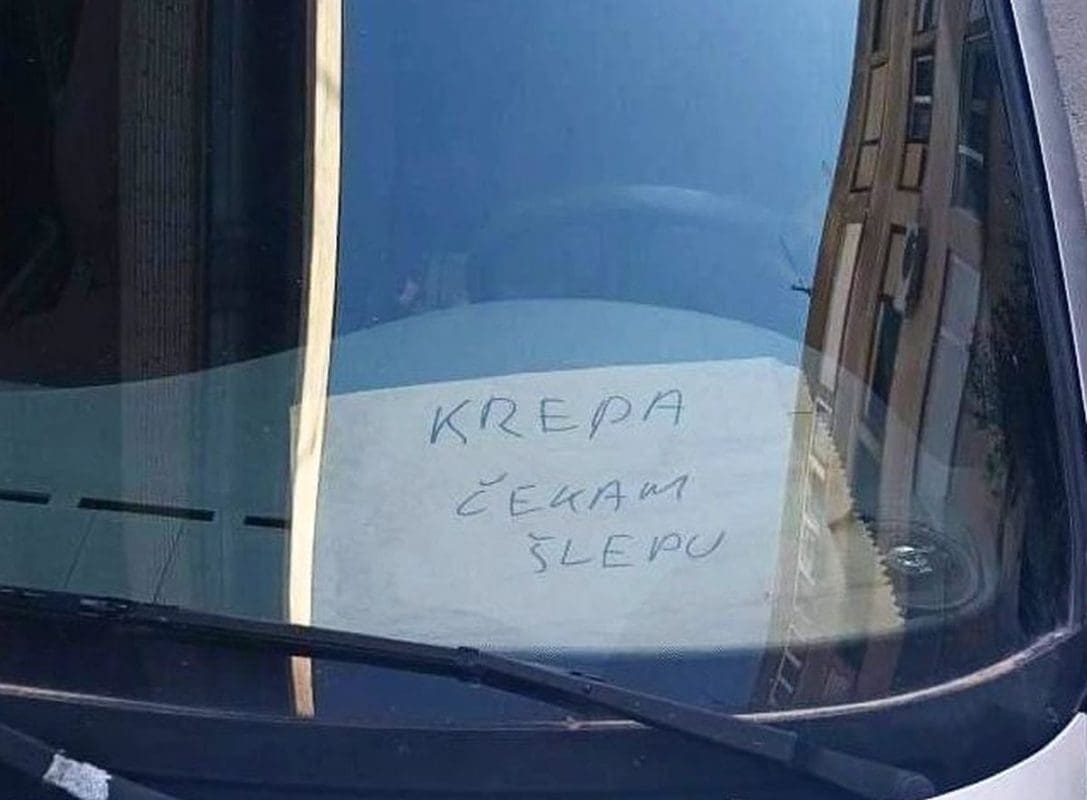 Iskrena poruka splitskog vozača oduševila društvene mreže: "Ovo je poruka pauku da ga ne diže i policiji da mu ne piše kaznu"