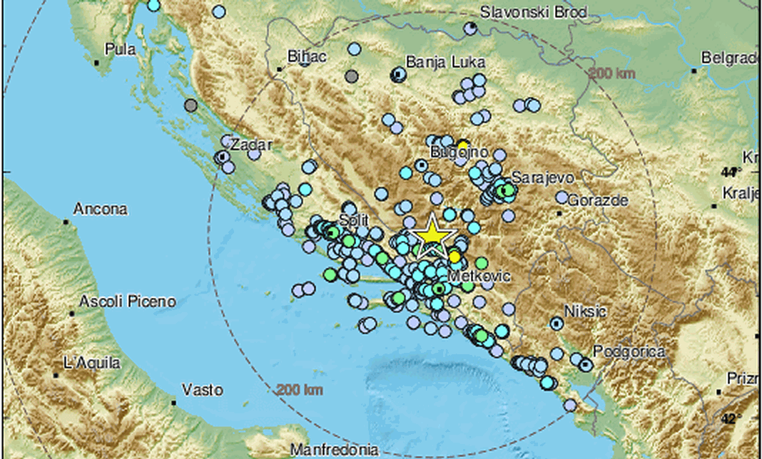 TRESU SE DALMACIJA I HERCEGOVINA Potres uznemirio mnoge, brojni Splićani nam se javljaju: "Dobro je treslo"