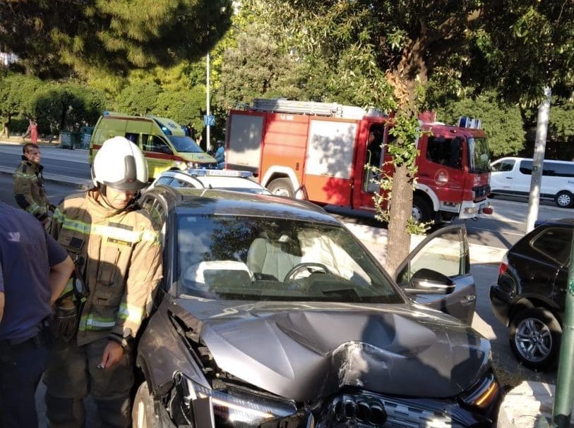 UŽASNI PRIZORI S MJESTA NESREĆE Došlo je do sudara auta i motora u Splitu, dojurile sve službe. Evo što doznajemo