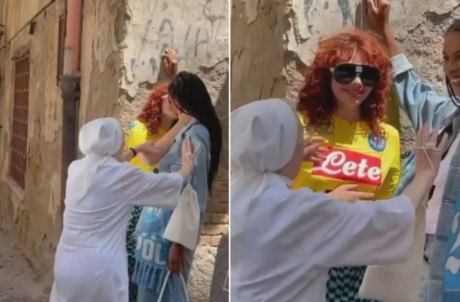 Časna sestra se zatekla na cesti u trenutku kada su se dvije glumice poljubile, pogledajte njezinu reakciju