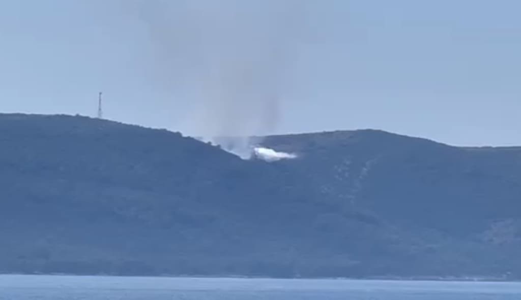 (VIDEO) Požar kod Sućurja je lokaliziran, u gašenju sudjelovao i kanader