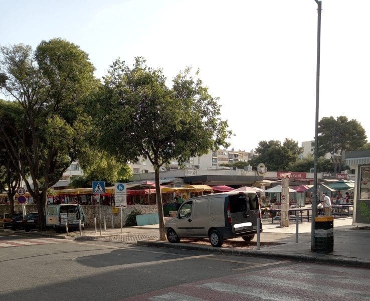 Inicijativa 'Naprid Plokite, naprid Siromašna': "Zalagat ćemo se da trnica nakon radnog vremena bude trg i mjesto okupljanja"