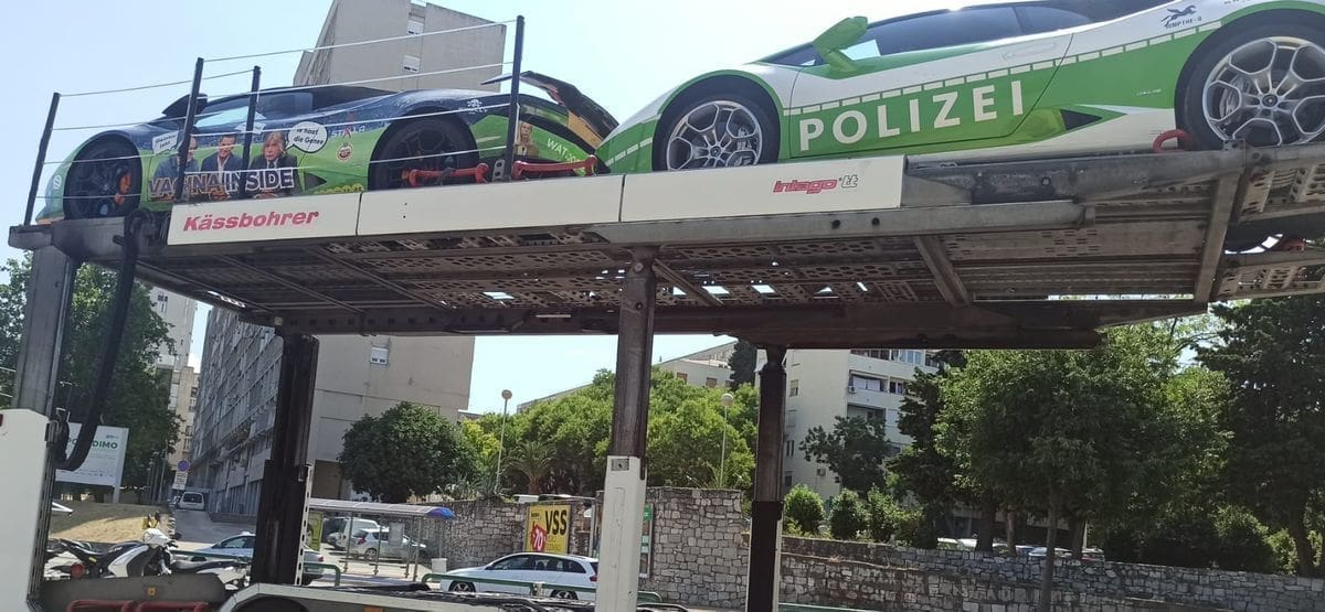 JUČER SU IZAZVALI POMUTNJU "Vagini" se priključila "policija". Evo gdje smo ih pronašli