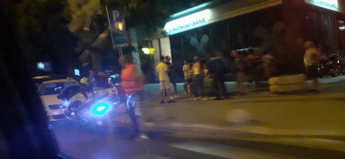 TRAŽE SE OČEVICI U nesreći kraj kroma stradao i parkirani automobil