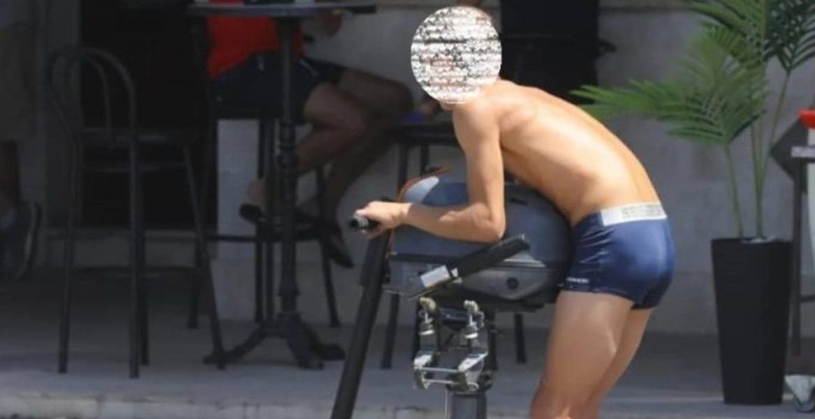 NASTALA RASPRAVA 'Luda' fotografija iz Dalmacije stalno se dijeli, u komentarima nastala prava rasprava: "Idi*tizam bez premca"