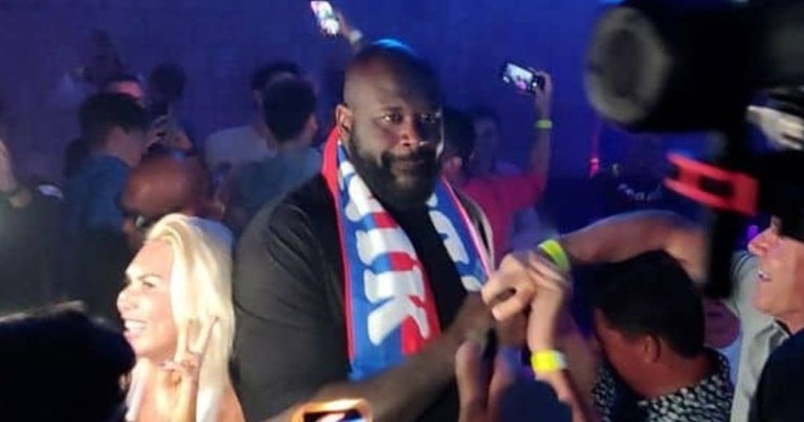 KAKVA LEGENDA Shaquille "zapalio" dalmatinski noćni klub, razvio ogroman Hajdukov šal