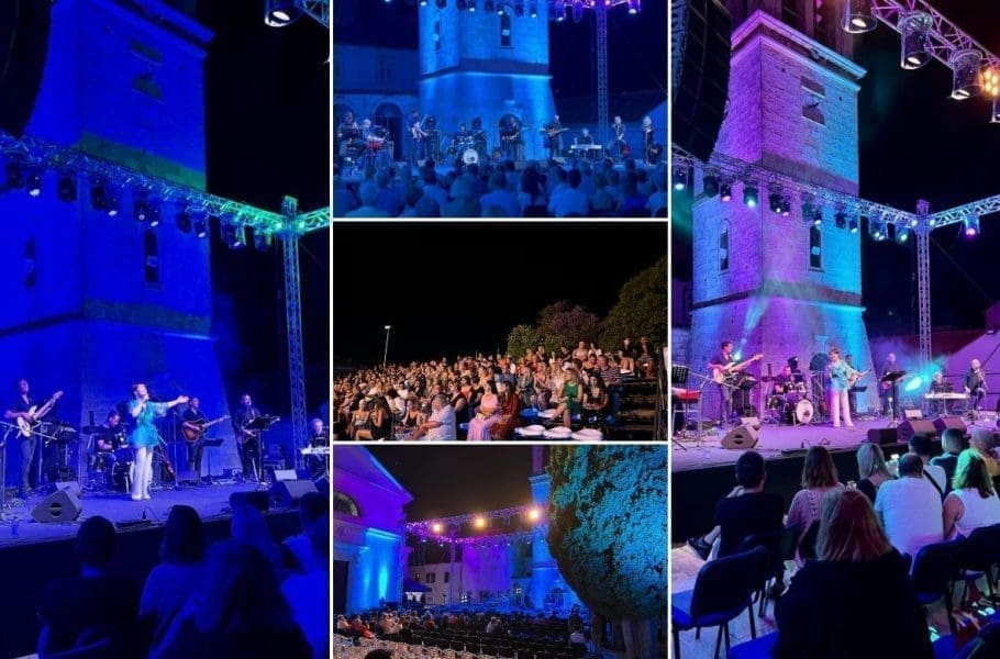 U ČAST VELIKOM OLIVERU DRAGOJEVIĆU! Zorica Kondža nastupila pred crkvom sv. Josipa u Veloj Luci, koncert je započela stihovima "za tebe neka smiri se more, nek’ zaspu svi valovi…"