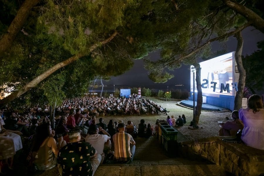 U kina stiže nagrađivani "Belfast" i novi film Brad Pitta, "Ljeto kad sam naučila letjeti" pretpremijerno na Hvaru