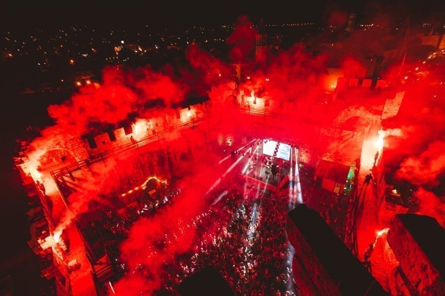 SENZACIONALNE FOTOGRAFIJE Održan još jedan glazbeni spektakl na impresivnoj Kuli Kamerlengo