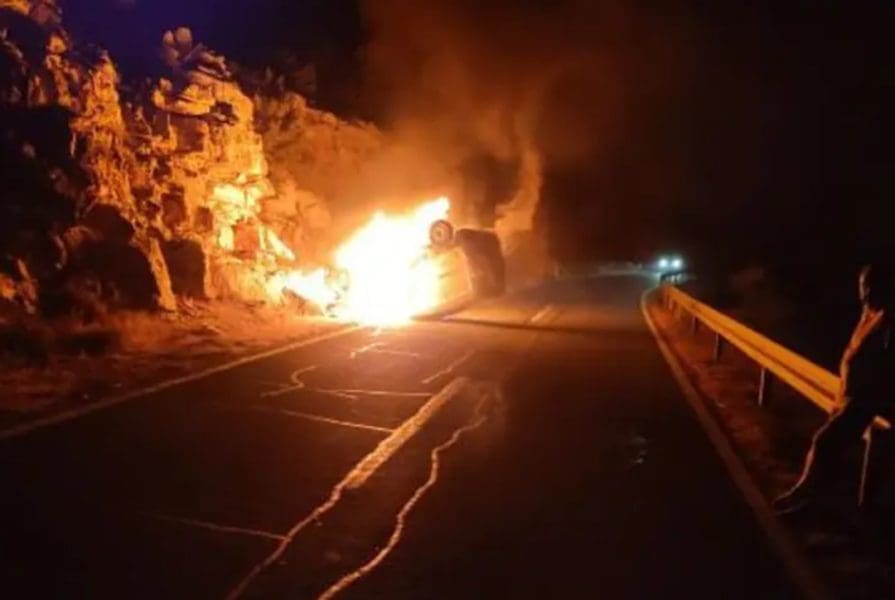 NEVJEROJATNI PRIZORI NA BRAČU: "Kombi je gorio, vozači ga zaobilazili. Kad smo stali, vozač je bio u šoku"