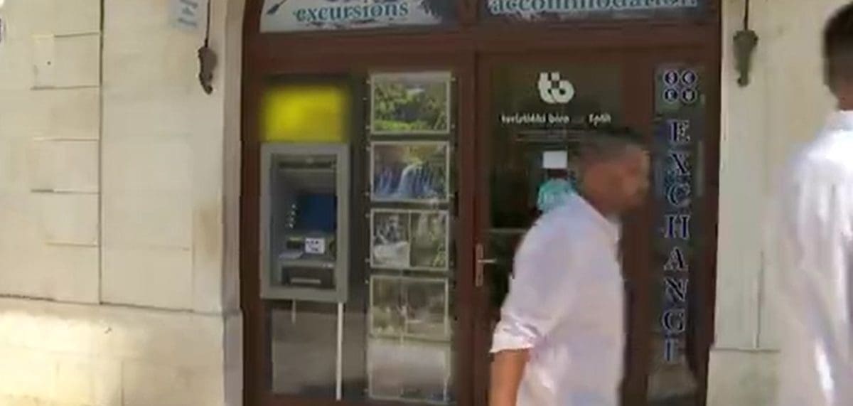 Strogi centar Splita pun ilegalnih bankomata: 'U otprilike 340 metara, prebrojali smo 21 bankomat'