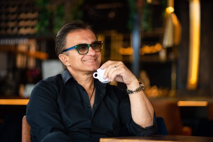 STARA KOKA Poznati hrvatski pjevač ponovno oduševio, u spotu glumac iz serije 'Lud, zbunjen, normalan'