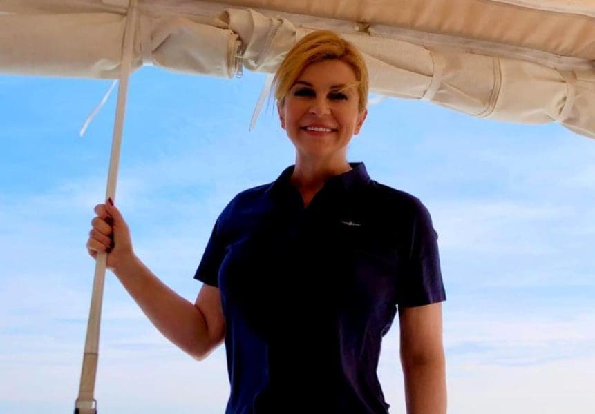 "NIŠTA KAO HRVATSKA" Ljetuje na Kornatima: Bivša predsjednica pokazala nikad vitkiju liniju