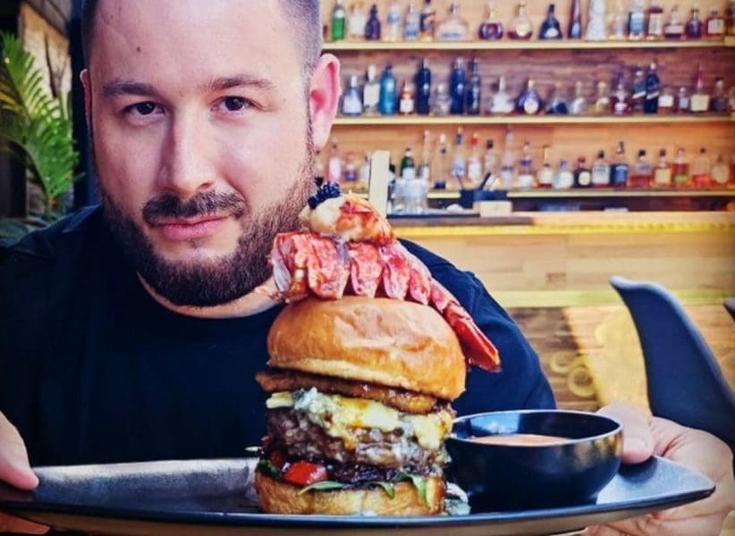 Restoran na dalmatinskom otoku prodaje burger za 1.250 kuna, vlasnik kaže: 'U minusu sam, morat će poskupjeti!'