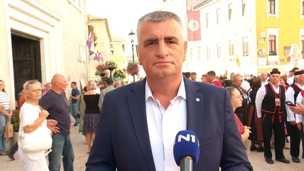 "Crkva je narod. Crkva nisu samo svećenici, Crkva smo i mi svi vjernici"