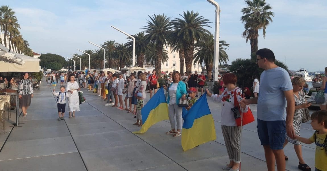 SPLIT UZ UKRAJINU Dirljivi trenuci na splitskoj Rivi