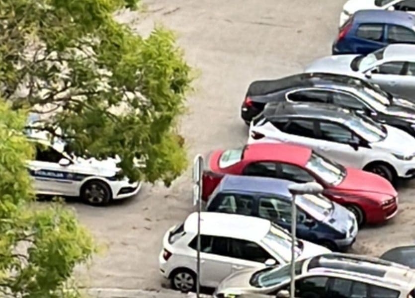 DRAMA U STANU U SPLITU Muškarac ozlijeđen oštrim predmetom, jedna osoba uhićena